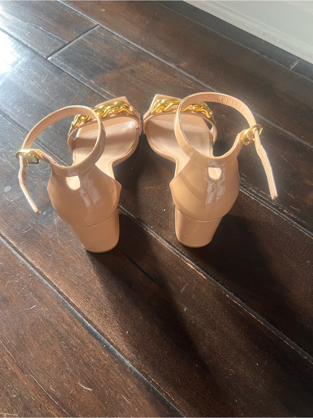Stuart Weitzman Nude tan Gold Amelina chunky chain Block Heels Sandals size 10 - Picture 7 of 11